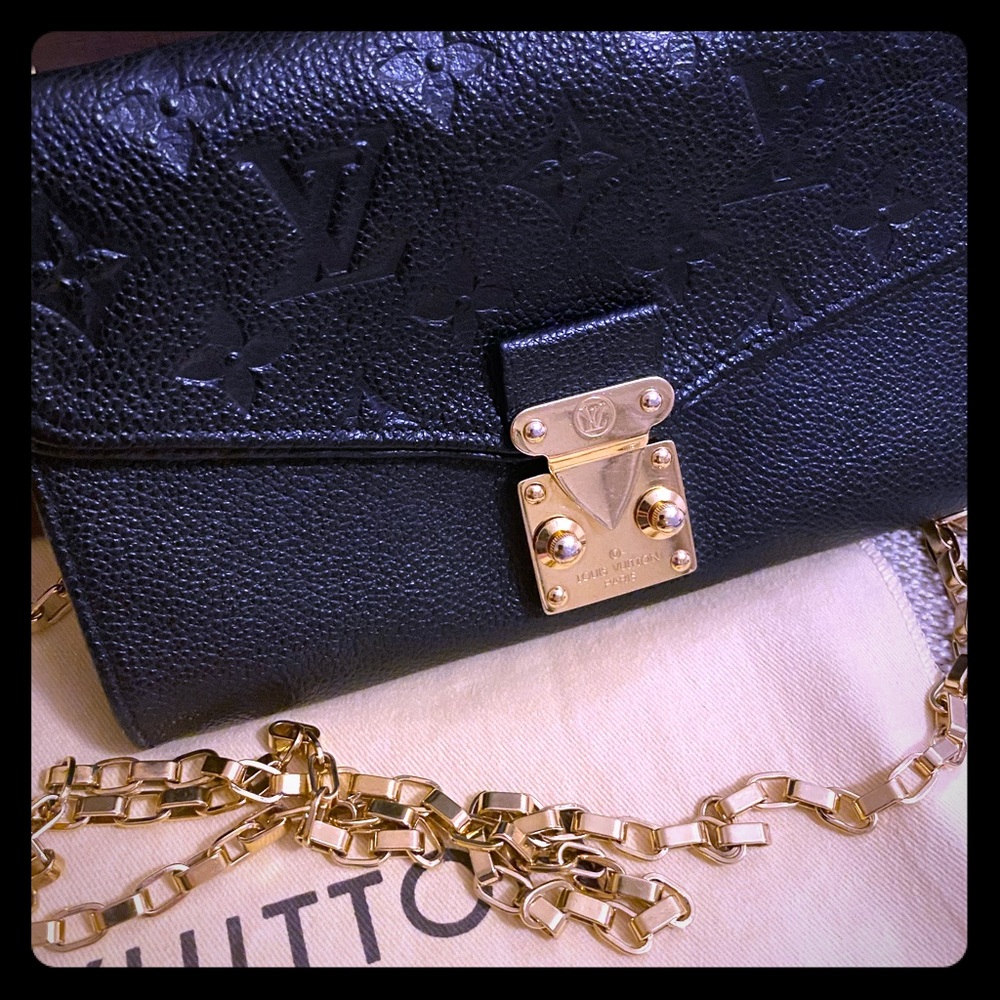 Louis Vuitton Crossbody bag